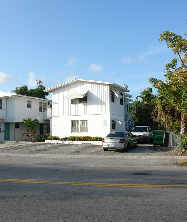 225 Iowa Ave in Fort Lauderdale, FL - Building Photo