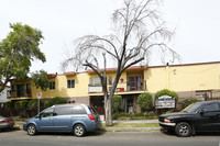 Cedros Gardens in Panorama City, CA - Foto de edificio - Building Photo