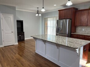 6050 Sanmar Dr in Spring Hill, TN - Building Photo - Building Photo