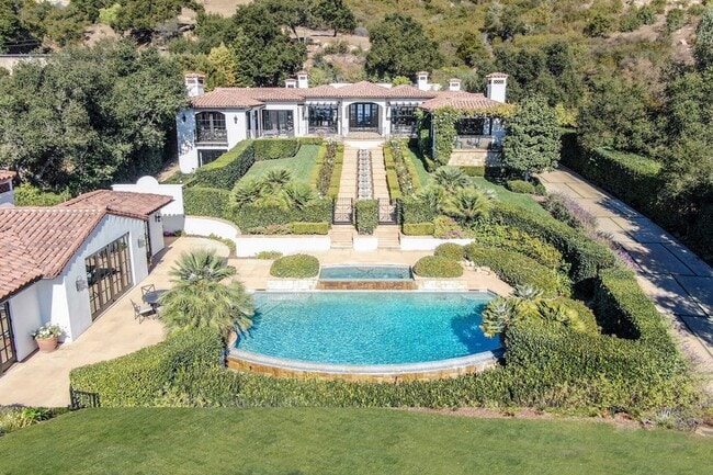 700 E Mountain Dr in Montecito, CA - Building Photo - Building Photo