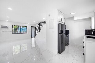 131 NE 77th St in Miami, FL - Building Photo