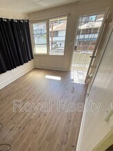 702 University Ave in Honolulu, HI - Building Photo - Building Photo