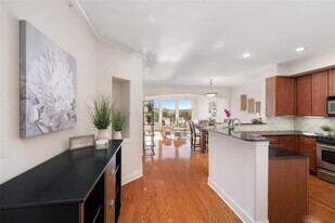 500 Waters Edge Dr, Unit 137 in Lake Dallas, TX - Building Photo