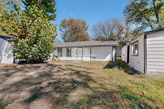 631 W Baker St in Denison, TX - Building Photo - Building Photo