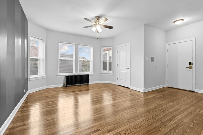 1724 W Juneway Terrace in Chicago, IL - Building Photo - Building Photo