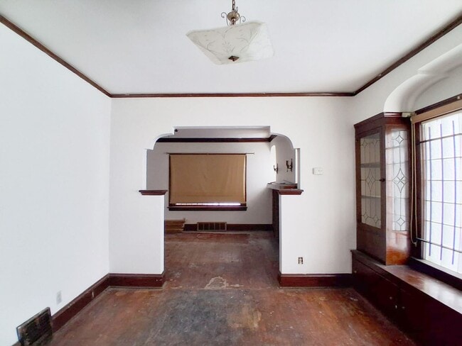 13705 Glendale Ave in Cleveland, OH - Building Photo - Building Photo