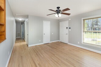 4640 Brooktree Dr in Charlotte, NC - Building Photo - Building Photo
