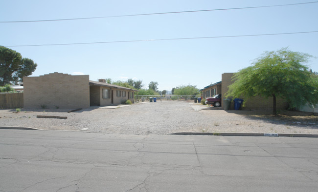 2615 N Geronimo Ave in Tucson, AZ - Foto de edificio - Building Photo