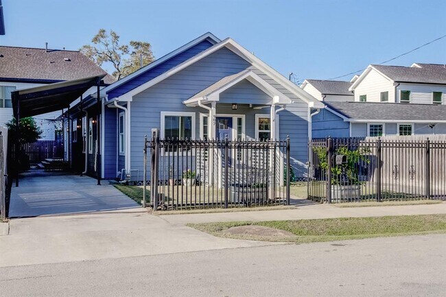 907 Brooks St in Houston, TX - Building Photo - Building Photo