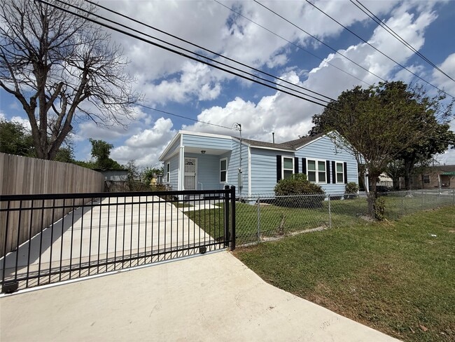 1146 Majestic St in Houston, TX - Building Photo - Building Photo