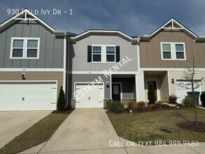 930 Field Ivy Dr in Fuquay Varina, NC - Building Photo - Building Photo