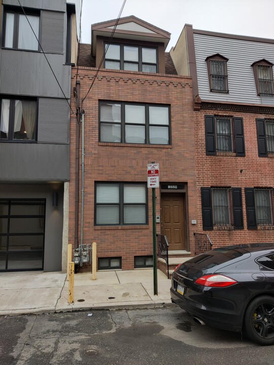 1229 Wood St, Unit 1 in Philadelphia, PA - Foto de edificio