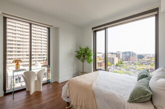 212 Stuart in Boston, MA - Building Photo - Interior Photo