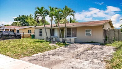 1777 NW 34th Ave in Fort Lauderdale, FL - Building Photo - Building Photo