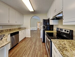 4410 Brookridge Dr in Loganville, GA - Building Photo - Building Photo