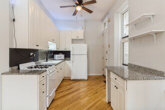 1416 W Huron St, Unit 1R in Chicago, IL - Foto de edificio - Building Photo