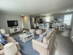 867 Orchid Trail in Traverse City, MI - Building Photo - Building Photo