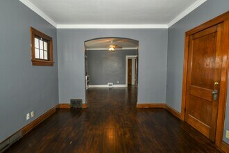 18911 Locherie Ave in Euclid, OH - Building Photo - Building Photo