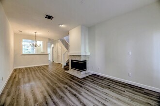 2585 Park Blvd in Palo Alto, CA - Building Photo - Building Photo