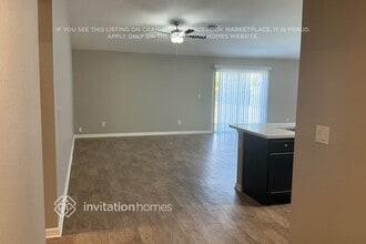 23478 Rocket Ave in Port Charlotte, FL - Foto de edificio - Building Photo