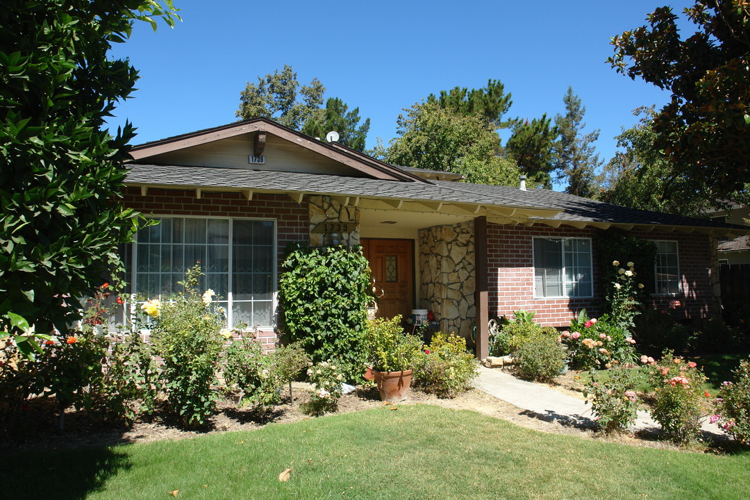 1739 De Marietta Ave in San Jose, CA - Building Photo