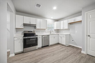 5139 Enyart St in Houston, TX - Building Photo - Building Photo