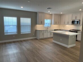 5351 Bridge St in Tampa, FL - Building Photo - Building Photo