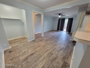 220 Doucet Rd in Lafayette, LA - Building Photo - Building Photo
