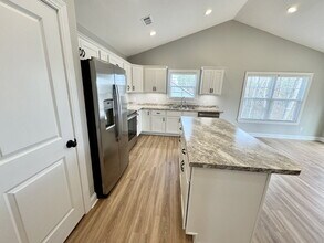 112 Knollwood Dr in Seneca, SC - Building Photo - Building Photo