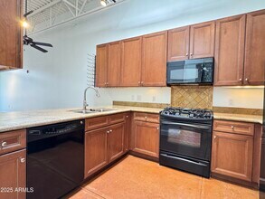 7039 E Main St in Scottsdale, AZ - Building Photo - Building Photo