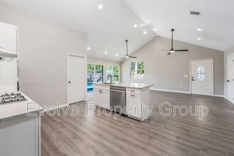 1521 Massachusetts Ave in St. Cloud, FL - Building Photo - Building Photo