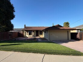 38481 Canyon Heights Dr in Fremont, CA - Building Photo