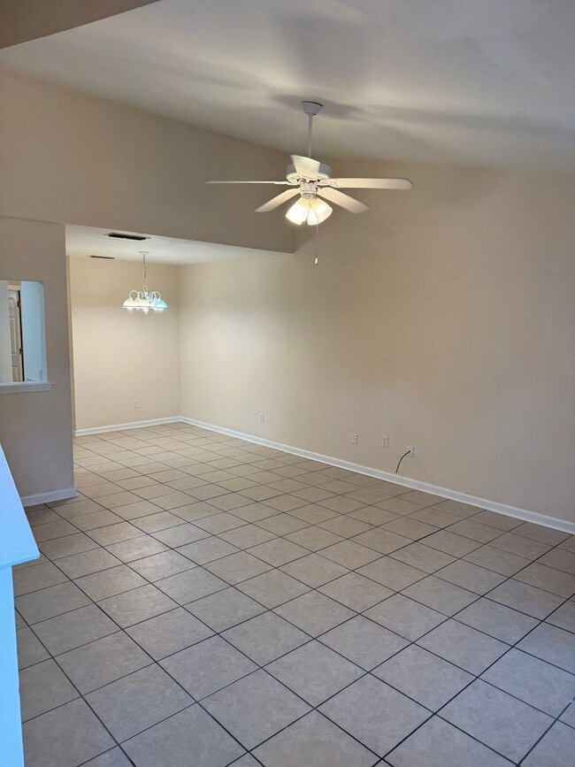 1344 Castelnau Ct