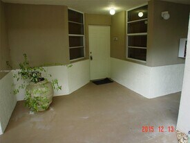 8292 NW 24th St in Coral Springs, FL - Building Photo