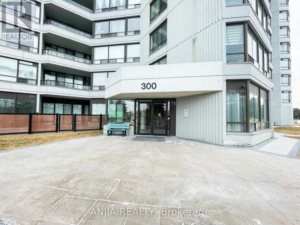 300-1300 Alton Towers Cir in Toronto, ON - Building Photo