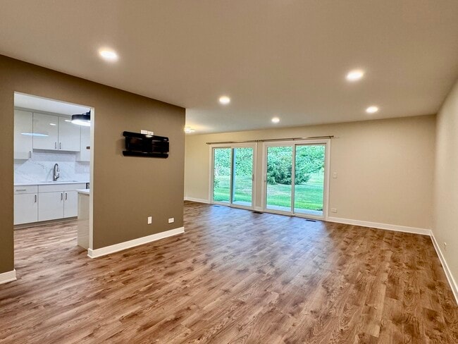 205 Blossom Ct in Buffalo Grove, IL - Building Photo - Building Photo