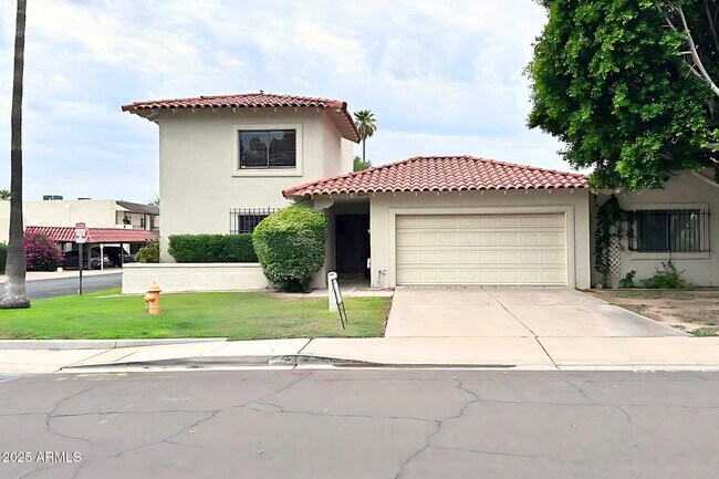 property at 7653 E Vista Dr