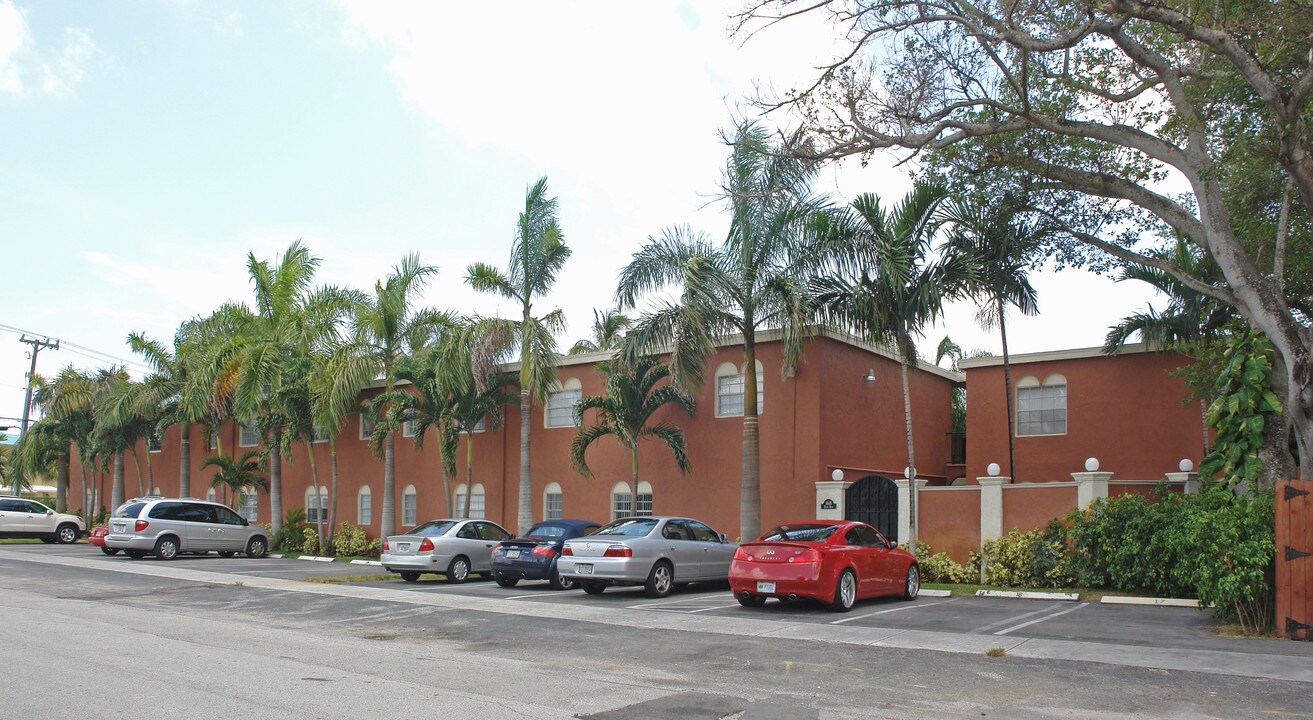 Sea Breeze II Condominiums in Fort Lauderdale, FL - Foto de edificio