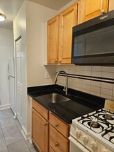 1722 H St NE, Unit B in Washington, DC - Foto de edificio - Building Photo