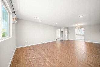 1155 N Ardmore Ave in Los Angeles, CA - Building Photo - Building Photo