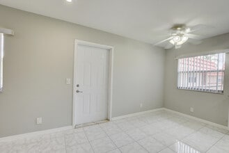 193 Tuscany Ln in Delray Beach, FL - Building Photo - Building Photo