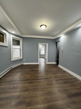 122 Orient Ave, Unit 1 in Jersey City, NJ - Building Photo - Building Photo