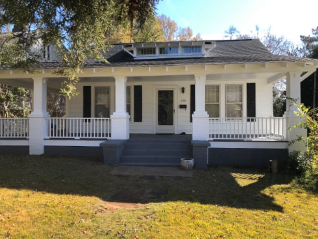 property at 206 Magazine St