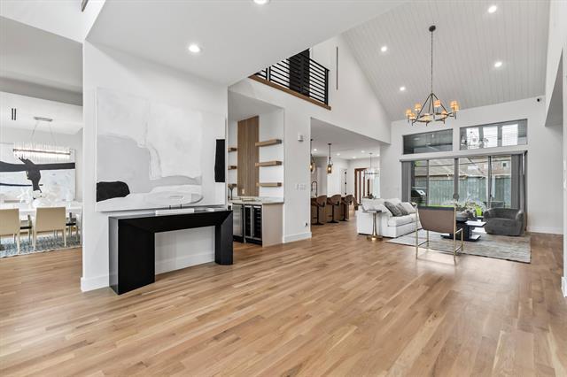 6411 Royal Ln in Dallas, TX - Building Photo - Building Photo