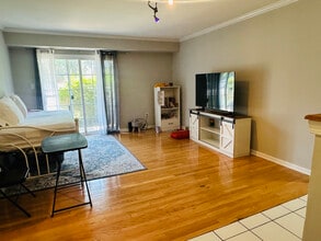 1503 N Windsor Dr in Arlington Heights, IL - Building Photo - Building Photo
