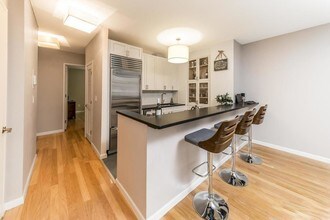 447 W 18th St-Unit -8C in New York, NY - Building Photo - Building Photo