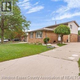 property at 9597 Avery Ln