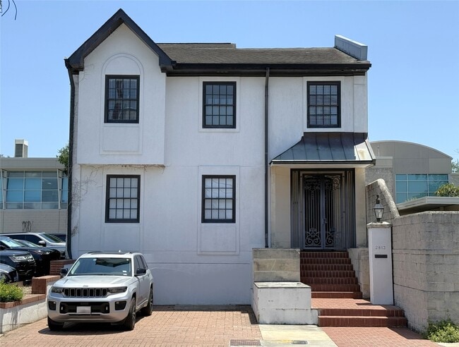 property at 2813 Saint St