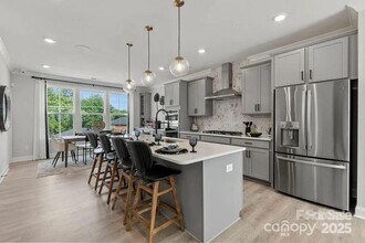 5029 Westmead Ln in Charlotte, NC - Building Photo - Building Photo