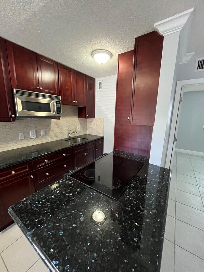 1311 NE 18th St in Fort Lauderdale, FL - Building Photo - Building Photo